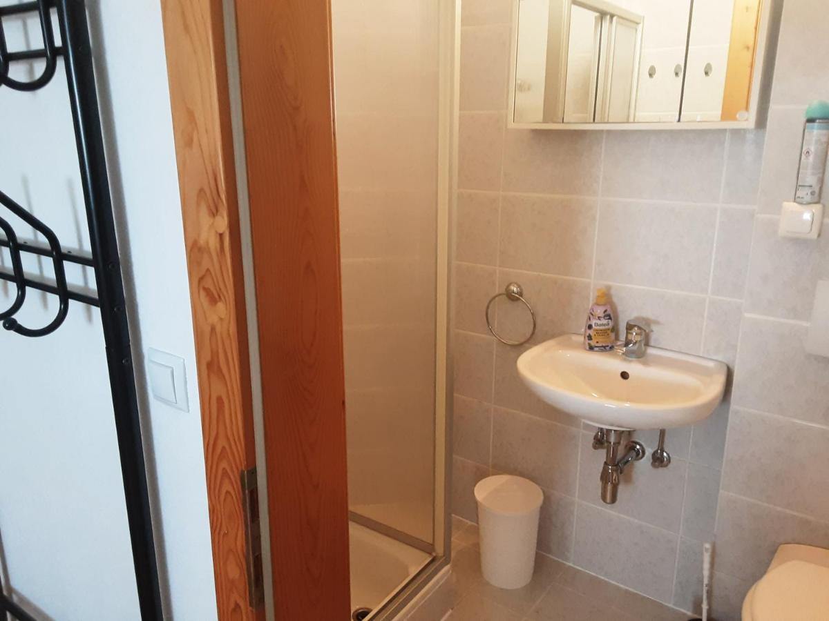 Apartment - Ferienwohnung 2 Treffen Am Ossiachersee Екстер'єр фото